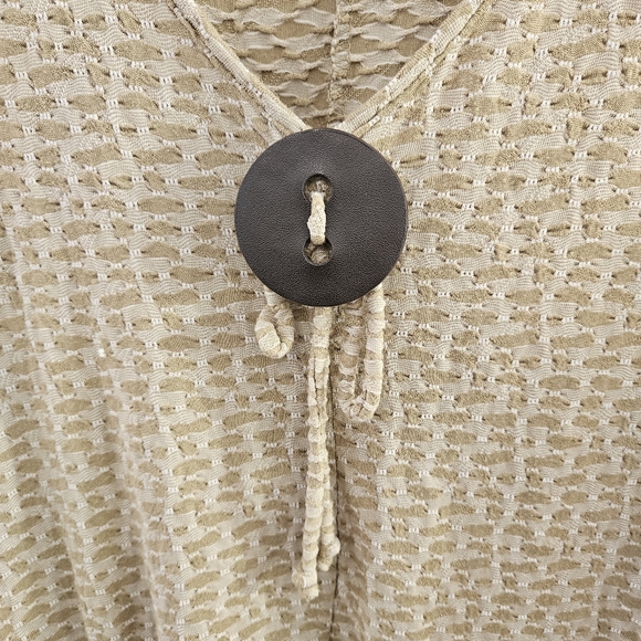 Dalin Women's Top Textured Boho Asymmetrical Hem Blouse - Picture 3 of 13